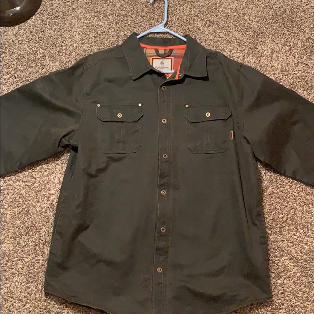 Legendary white tale button down